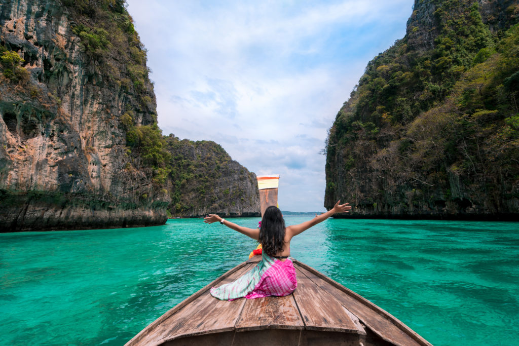when is cheapest month to fly to philippines from canada? is there a direct flight to the philippines from canada? is there a direct flight from toronto to philippines