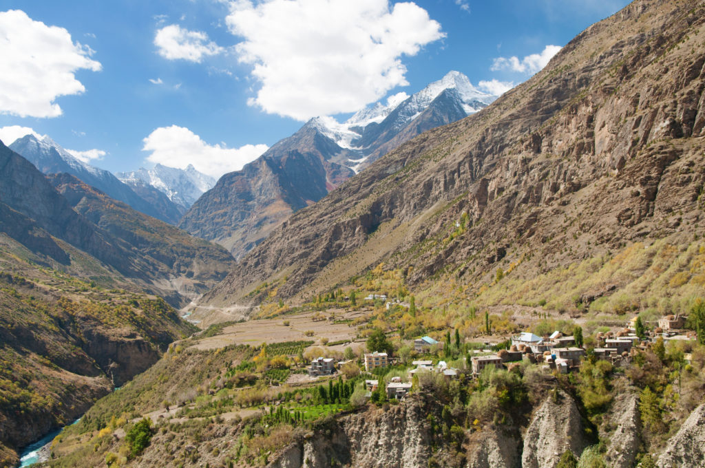 The view on Manali-Leh highway are unparalleled. Riding it is a thrilling adventure!