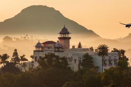 Flights to India: Best Routes and Airlines