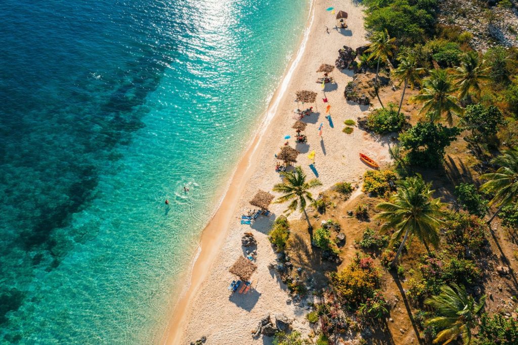 Enjoy beautiful beaches on your trip to the Philippines